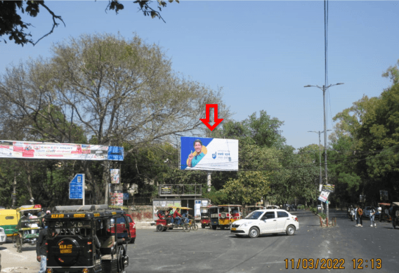 Kamla Nagar Main Market Entry – Bunglow Road